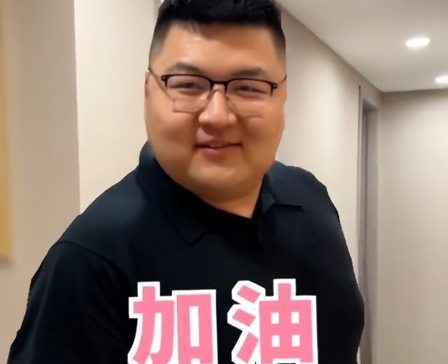 美宝莲 301斤猴哥体检结果不佳,高血压高血脂尿酸高,立志100天减50斤