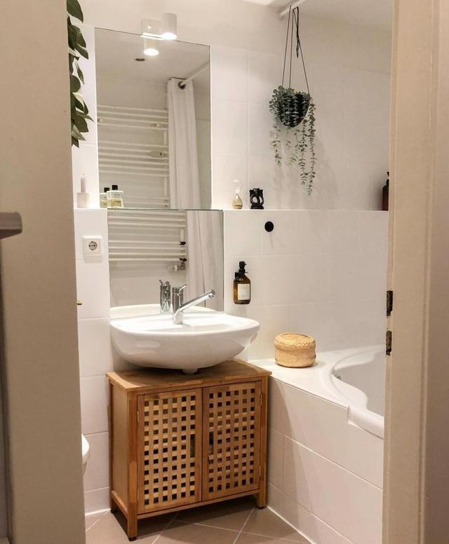 85平德国住宅，小客厅小窗户，拼色厨房和惬意的露台，简约又清新