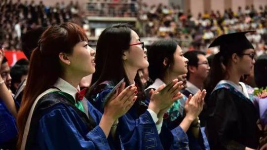 大学生|年薪超30万的铁饭碗排行,国家电网未进入前三,榜首被称高岭之花