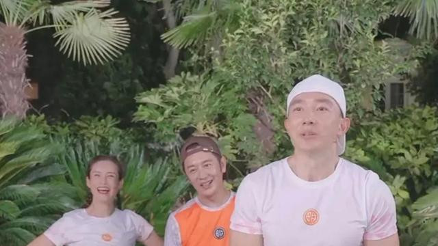 陈浩民|“过气明星”是有多尴尬？看看陈浩民在刘畊宏直播间的细节你就全懂了！