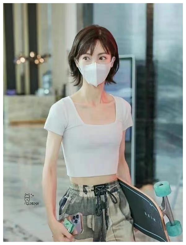 金晨 金晨发文回应过度瘦身争议，提倡多吃多运动，曾多次晒健身照