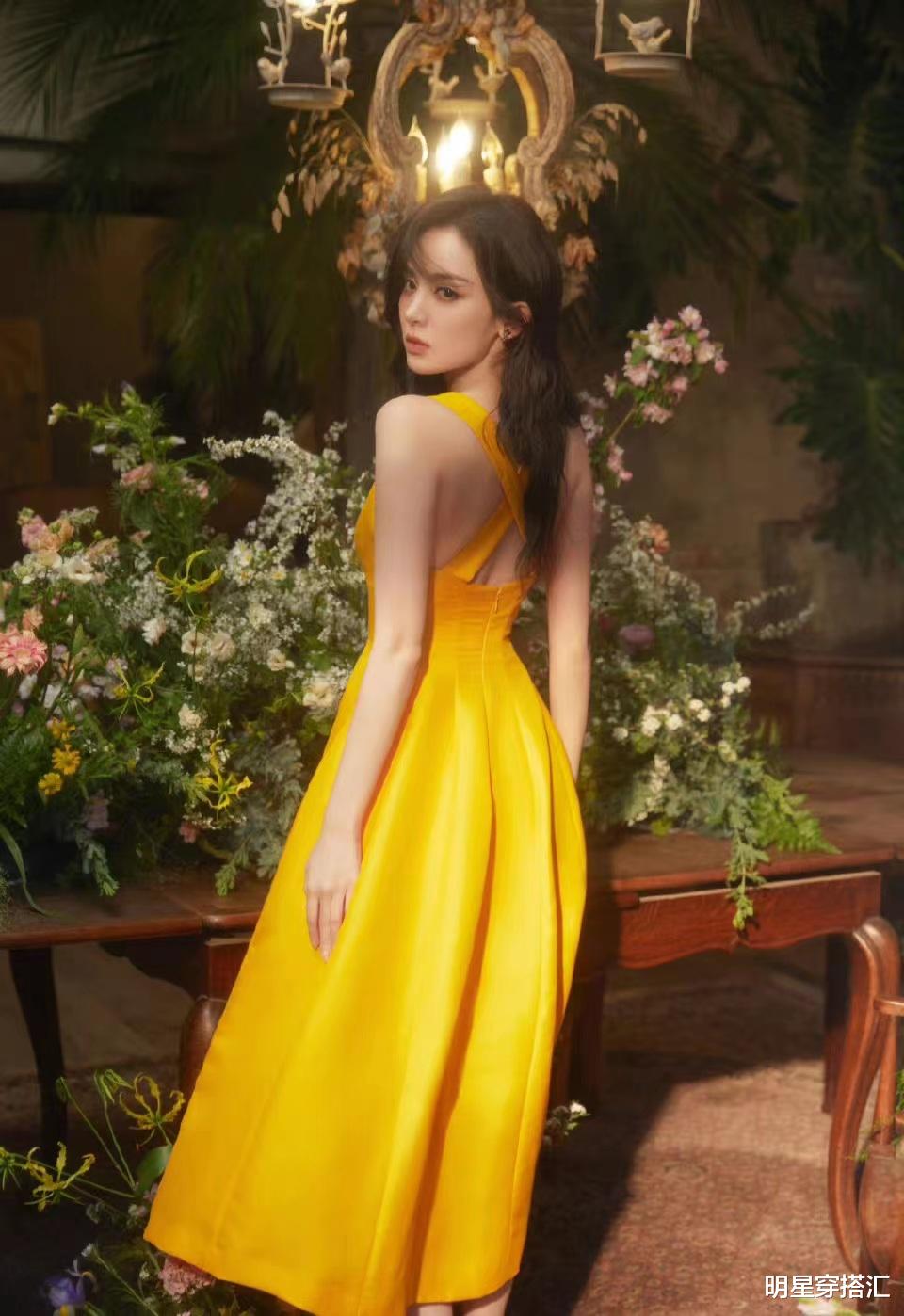 古力娜扎亮黄色吊带连衣裙,吸睛洋气,优雅知性