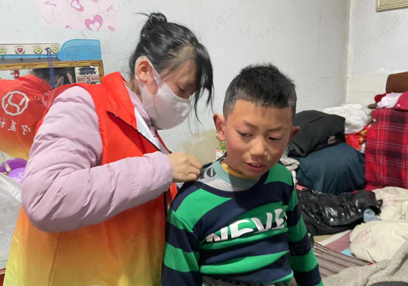 久违的邂逅,孩子终于有了属于自己的新年新衣