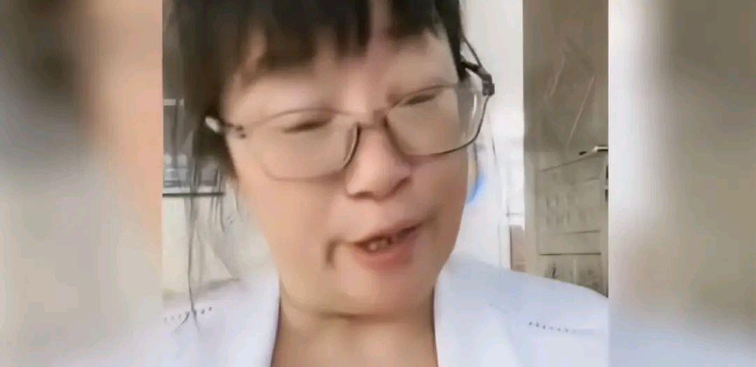 余秀华|余秀华直播，感谢杨槠策的陪伴，分手费已给，希望大家不要网暴他