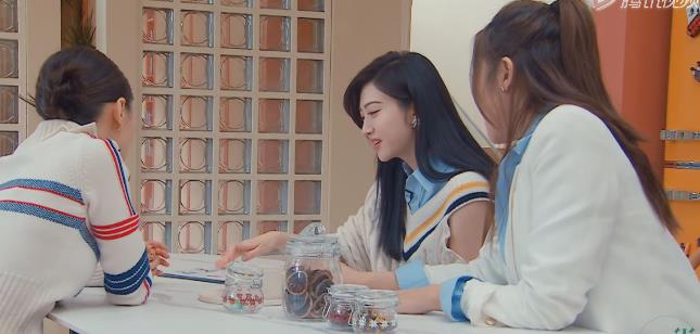 王彦霖|《半熟恋人》王彦霖嗑cp上头，景甜坚信罗拉、俞悦才是双向奔赴