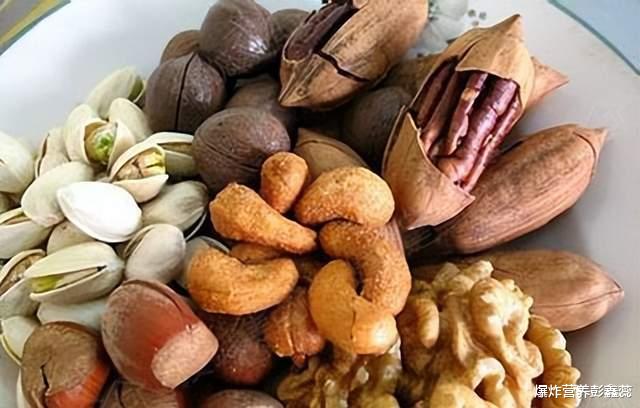 牛肉|多吃牛肉身体壮?提醒:中老年人,这4种食物别舍不得吃了!