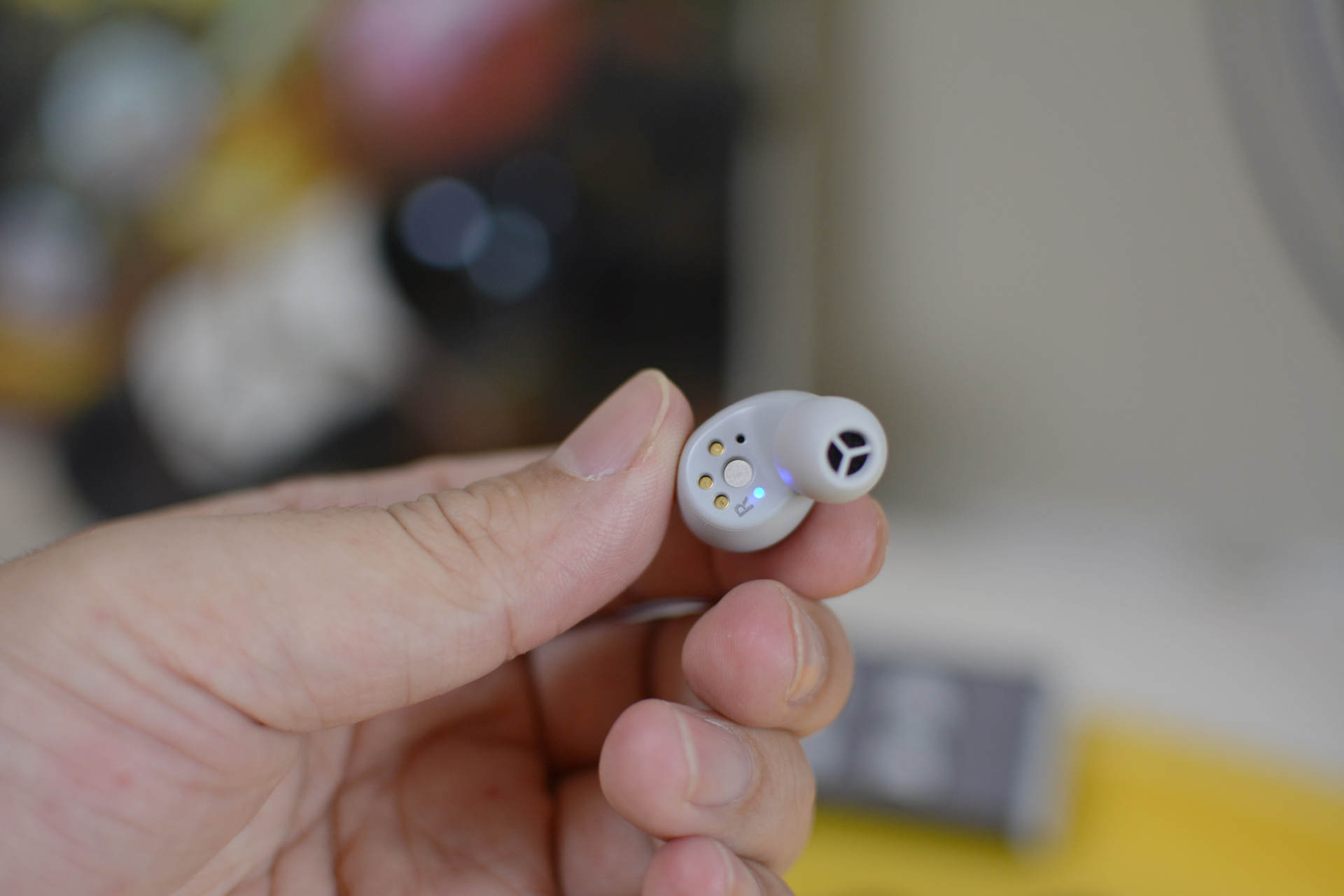 无线耳机|传统HiFi大厂Technics的真无线耳机，EAH-AZ40音质被拿捏死死的