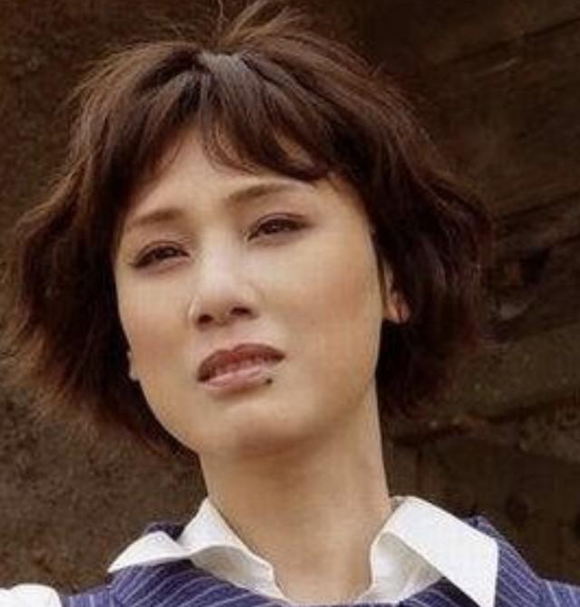 |“容妃”李建群：与导演同居28年没给名分，一生无儿无女遗憾离世