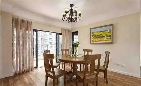 刚入住新房效果简直太棒了,餐厅大落地窗,卧室强大收纳都是亮点