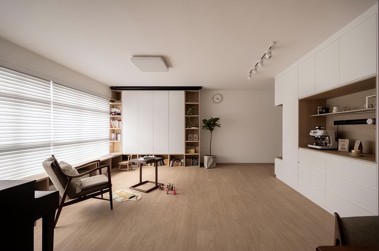 不要沙发茶几的客厅好吗?过来人:前期有多爽,后期就有多崩溃!