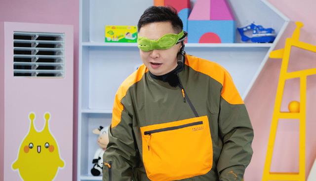 阎鹤祥|阎鹤祥跟小孩录节目，做游戏还被说“二婚”，德云社的梗太好笑