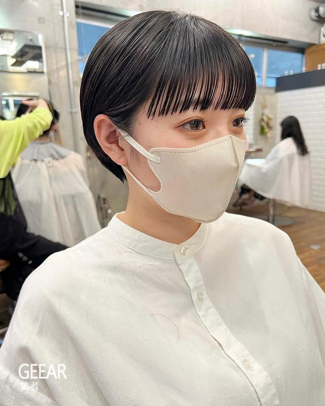 刘海 率性女生今年爱上的“宽刘海”，原来这么时髦干练！