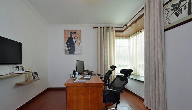 老婆花半年时间装修新房,砸30万好心疼,看到卧室阳台瞬间觉得值