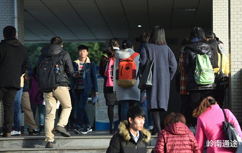 警察|考公务员岗位的警察好考吗？如果你符合定向招聘条件，难度不大！