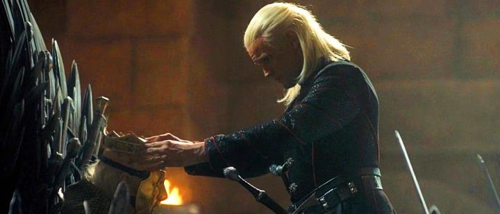 龙之家族|《龙之家族》这一感人瞬间，暗示戴蒙才应该担任国王之手？