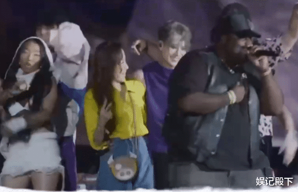 王嘉尔|杨紫琼太会玩了，受邀王嘉尔舞台霸气全开，把主角都给比下去了！