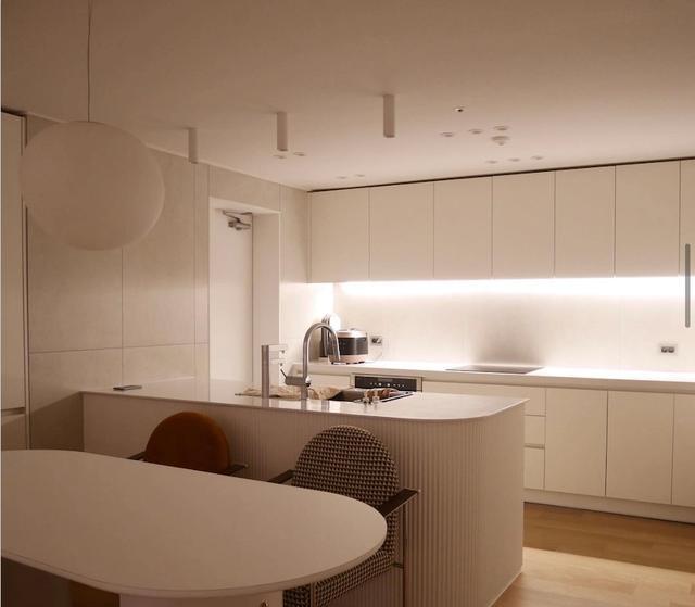 一人带俩娃,又要重装119的老房,全职宝妈在家也能闪闪发光