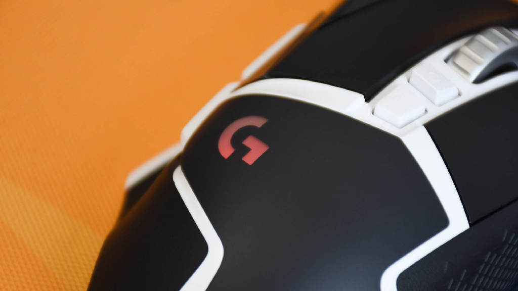 徕卡|罗技G502 Hero电竞鼠标：定制Hero 25K微动，11颗按键自定义