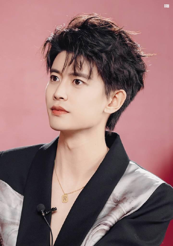 杀青|无忧渡即将杀青，官方一连主持3个话题，任嘉伦杀青小作文快来了