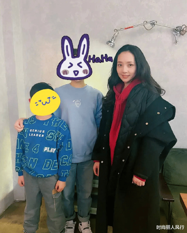 郭碧婷|小向太郭碧婷终于回归!带女儿探班向佐,穿棉服颜值回春气质绝