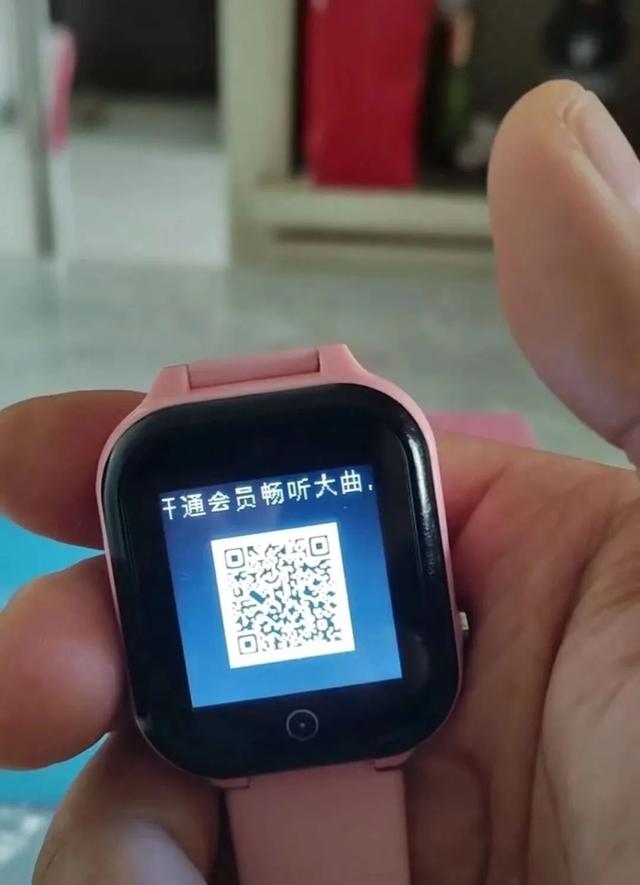 智能手表|儿童智能手表用语音诱导孩子？厂家称…
