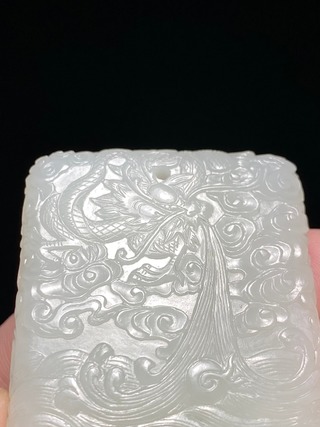 和田玉籽料|清乾隆 和田玉籽料 白玉 风云际会 玉牌 挂件