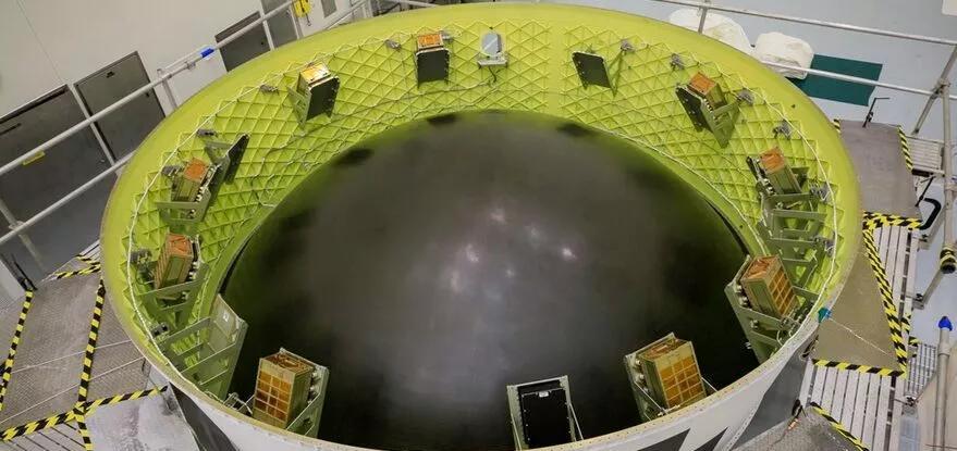 人类重返月球第一步!SLS首飞送猎户座去最远地方,载人登月2.0