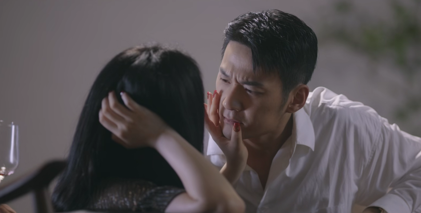 猎罪图鉴|开播飙升榜第一！秦海璐《猎罪图鉴》一出来，该有多少国产剧脸红