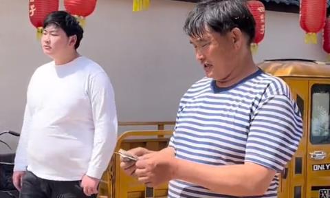 朱之文|听说陈萌端午来做客，大衣哥一早理发大扫除，小院拾掇出一车杂物