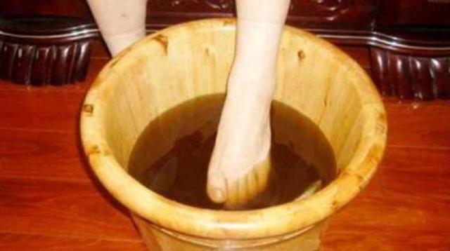 晚上喜欢做这2件事,容易让人发胖,晚上坚持2个习惯,帮助你减肥