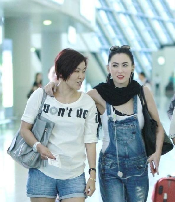 张柏芝|张柏芝长子怎么长成这样了！不像谢霆锋却像舅，非主流打扮拖后腿