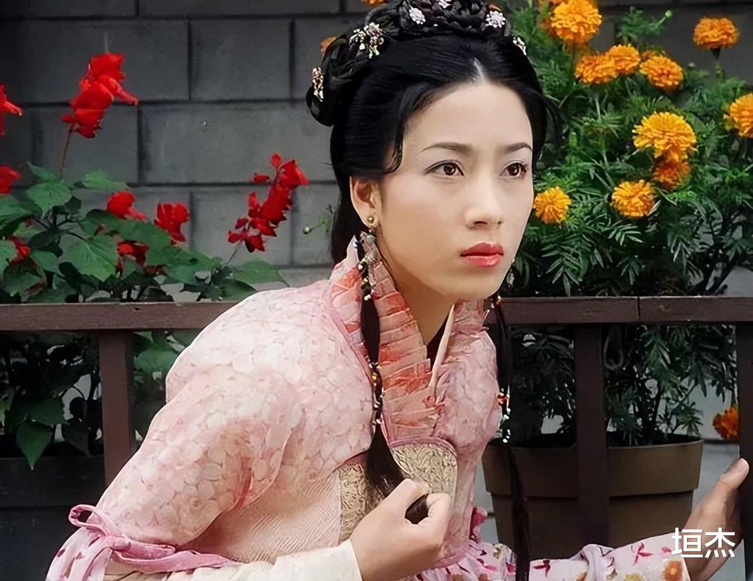 姐姐|娱圈5对亲姐妹:有人抱团捞金身价破十亿,有人生怕姐妹比自己好