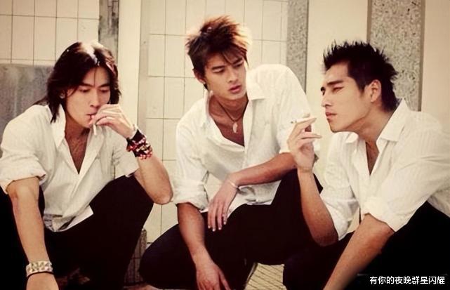 安以轩|安以轩:曾经有多风光,如今就有多狼狈