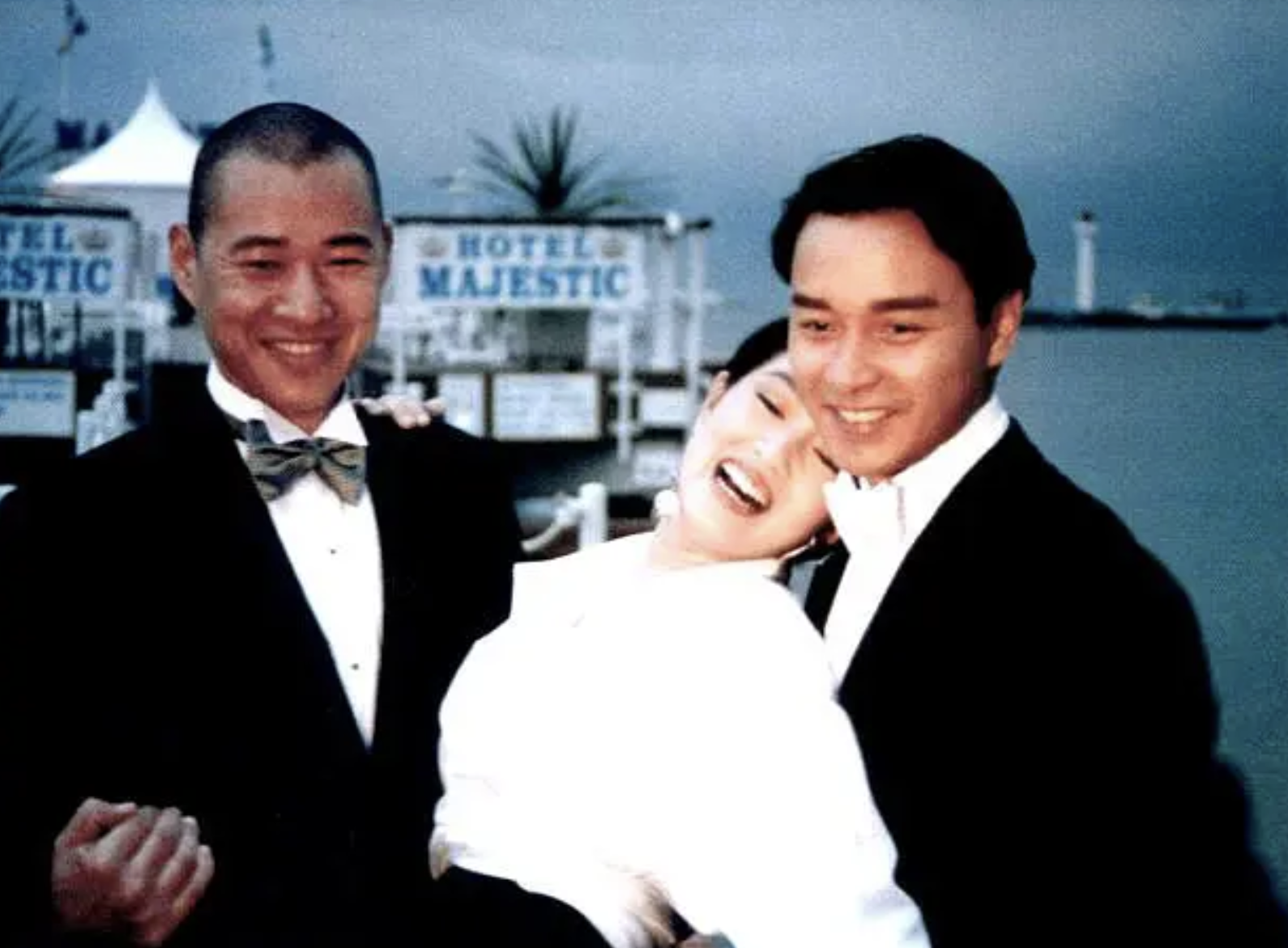 张丰毅|嫁给张丰毅28年未生子女，却依旧被他宠成宝，霍凡究竟有啥魅力？