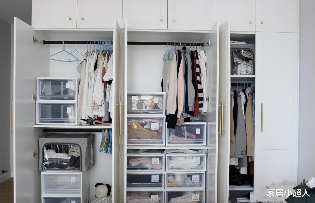 为什么日本人的衣柜里面，没有一个隔板，还能井井有条？厉害！