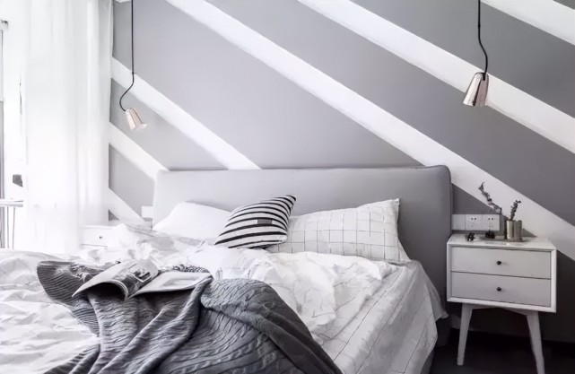 参观同事家100㎡新房,头次见冰箱放玄关,灰白色调怎么看都高级