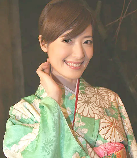 杨思敏|19岁一炮而红，28岁住千万豪宅，“潘金莲”杨思敏，如今却卖拉面