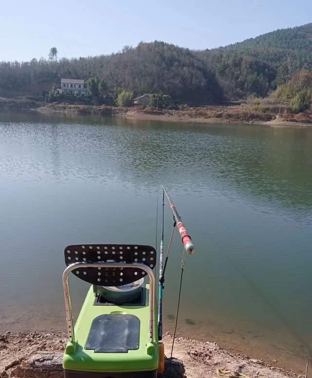 |早春野钓水库全攻略,个体大聚窝快,水底地形很重要