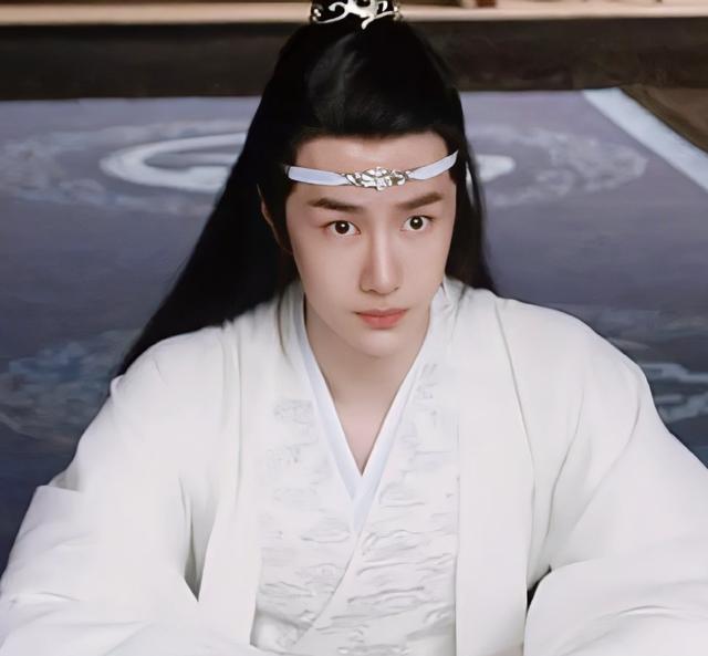 王一博|好眼光!王一博作为安踏代言人,无意间却成了儿童们的福利