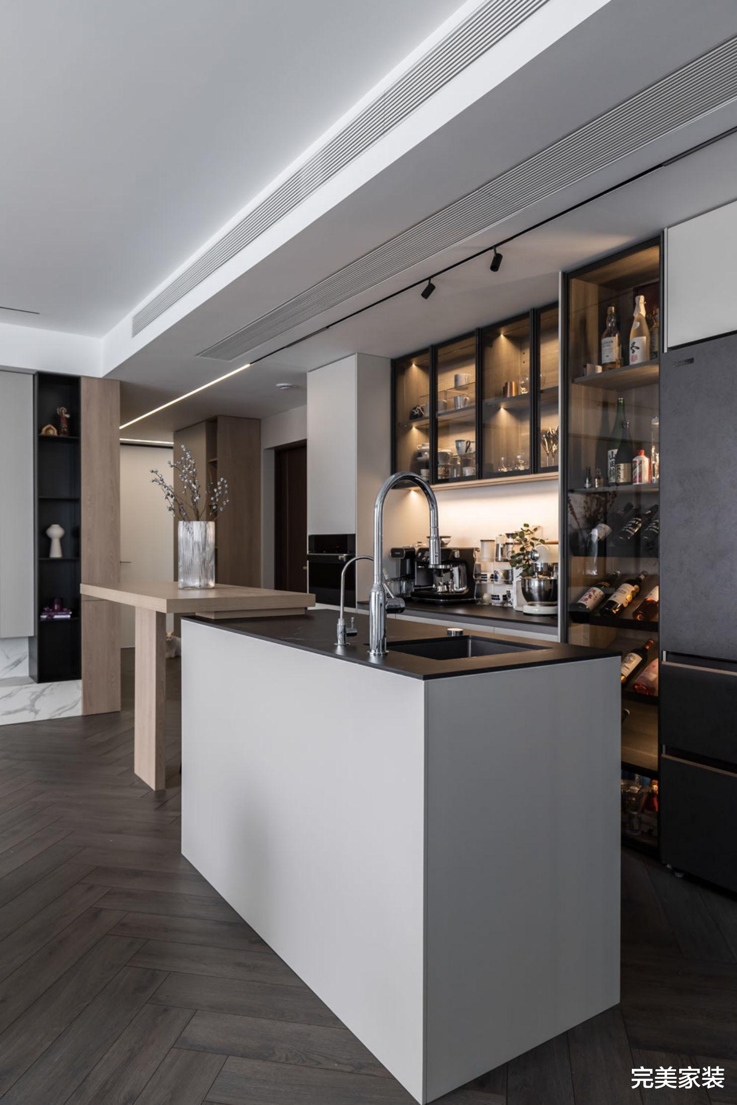 商住|杭州一位40岁单身女白领，花20万改造150㎡的家，细节之处令人赞叹！