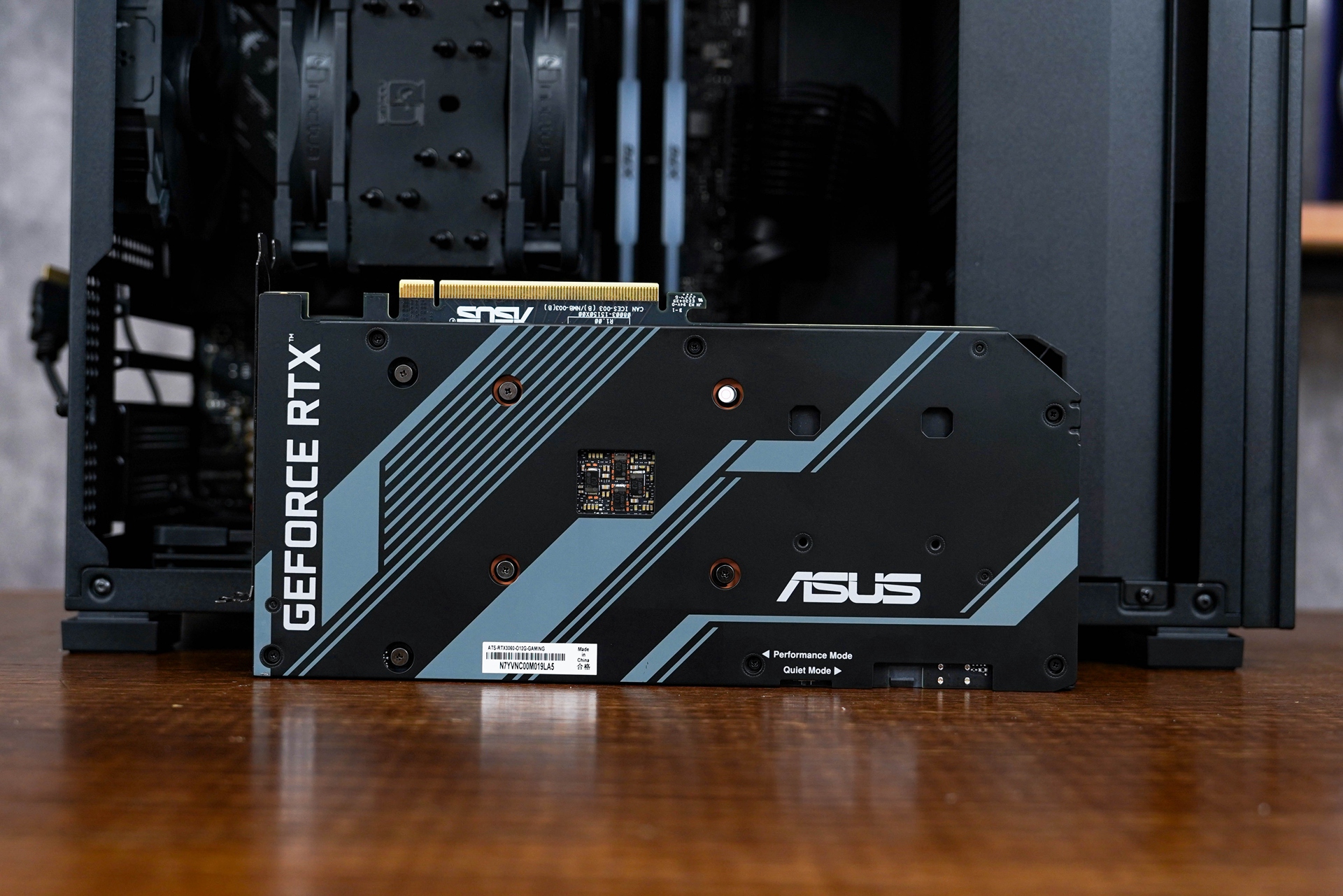 裁员|打破“行业内卷”性价比爆品,549元的JONSBO D31 Mesh装机体验