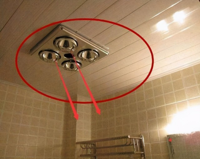 卫生间装灯暖好还是风暖好?当初装修不听劝,入住才知装错了