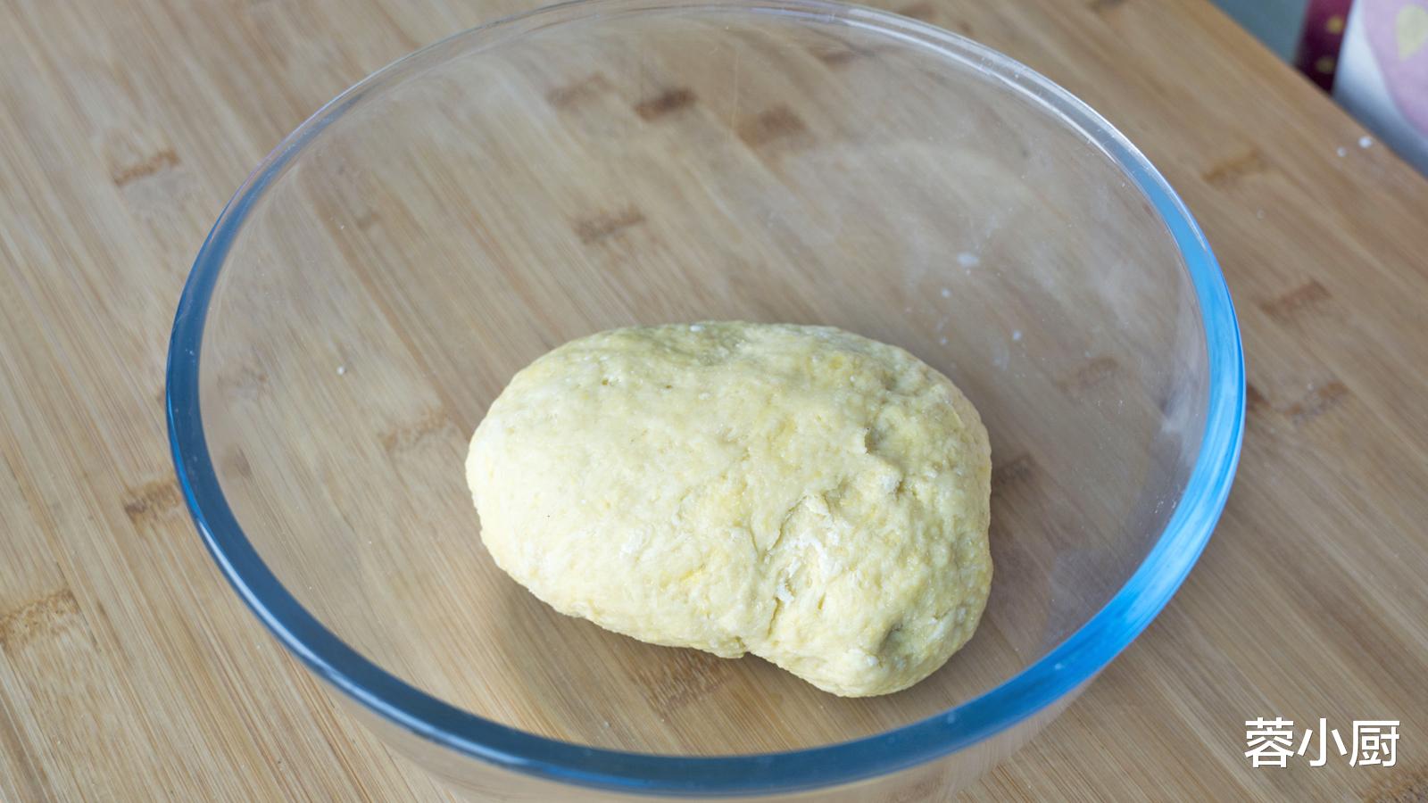 立秋润燥,饮食上可“减辛增酸”,多吃“3黄2白1红”,润肺养胃