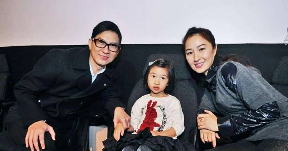 董璇|这10位星二代，长得太像他们的明星父母了！长大后直接刷脸接班？