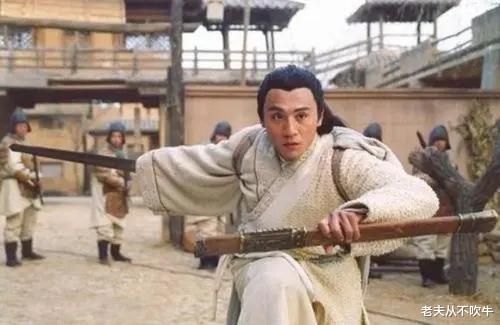 大孝子董黯,母亲与邻居之母拉家常,被邻居辱骂并殴打,卧病不起,几年之后,董黯杀死邻居为母报仇