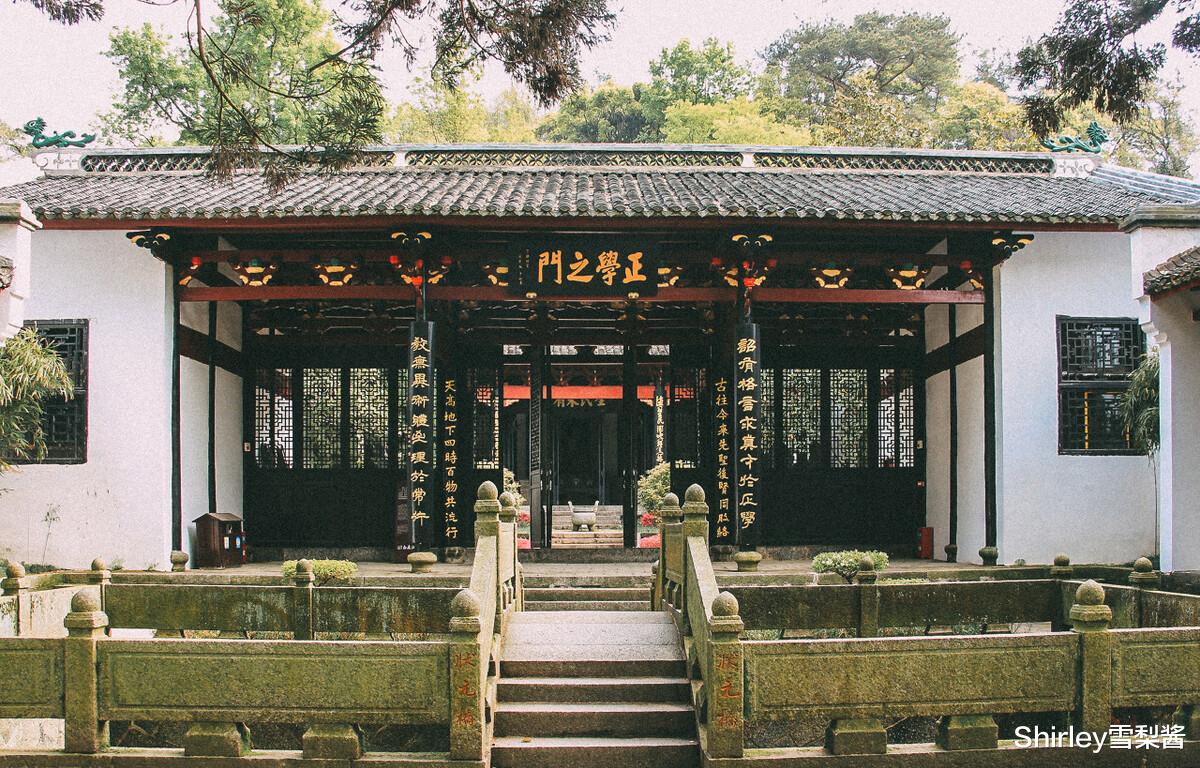 |再次荣登县域旅游竞争力榜首！这座宝藏小城，本身如同一个大景区