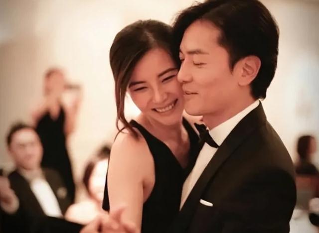 郑伊健|54岁郑伊健近照罕见曝光,头发稀疏皮肤黝黑,和以前相比判若两人