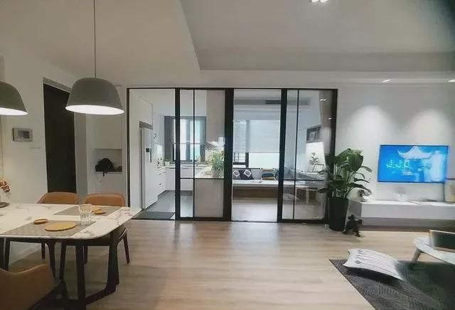 从毛坯房到精装房,总花花了20万,看到效果后觉得这钱没白花