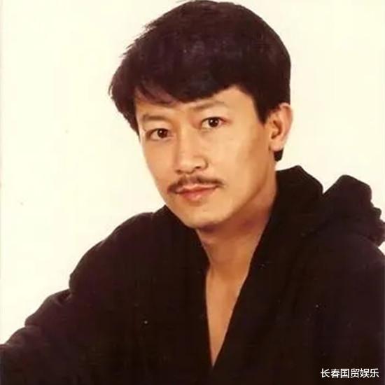 陈勋奇|丧女2年后患癌暴瘦15公斤，70岁老戏骨近照曝光，乘坐地铁出行无人识