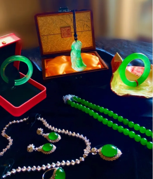 宋代|翠轩一品-小心掉进翡翠溢价回流的陷阱